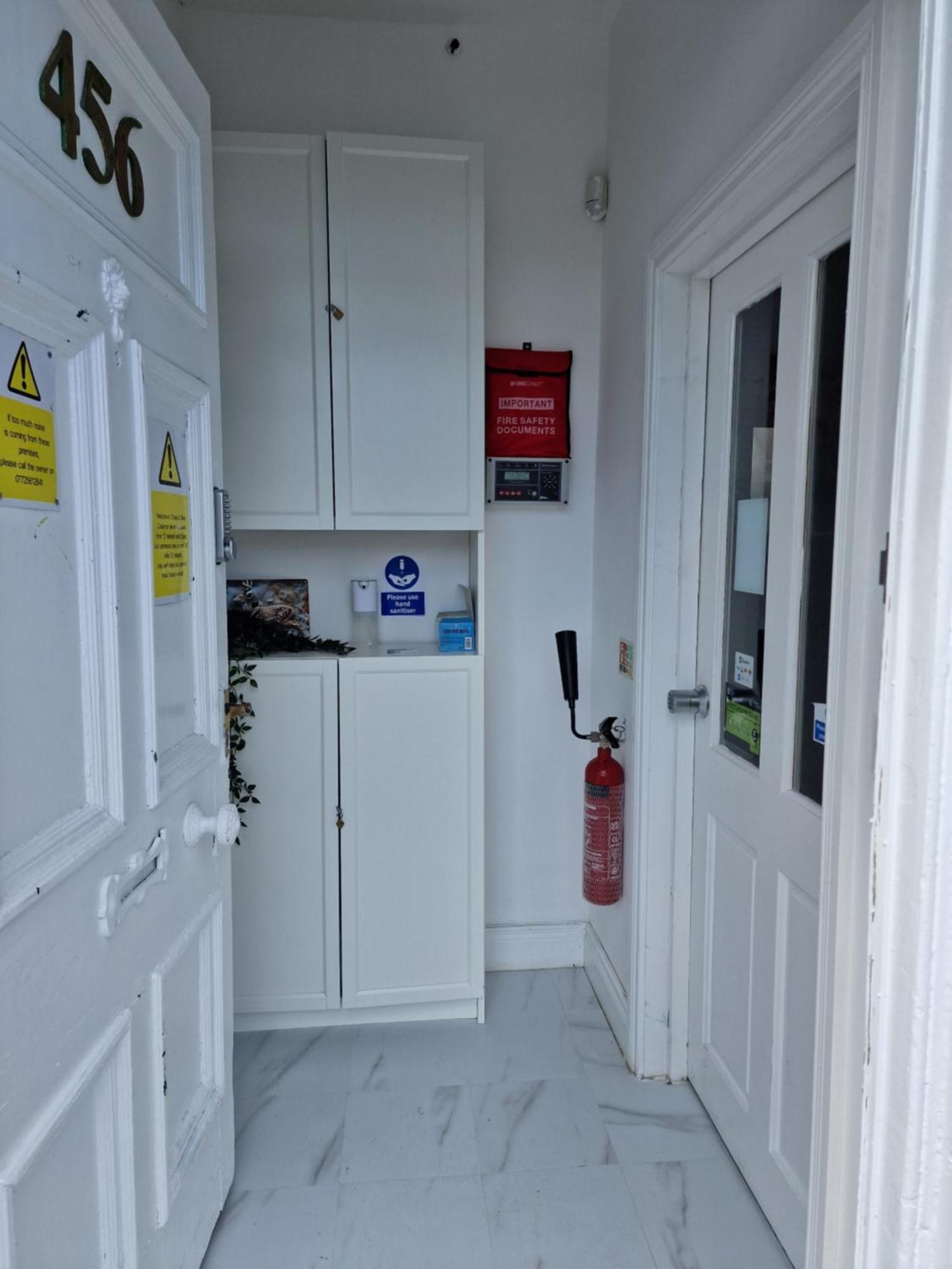 Aunty Katie'S House, Ni Tourist Board Certified & Located On The Main Oldpark Road To Belfast, With Free Continental Breakfast & Free Ultra Fast Sky Internet, Free Sky Sports & Free Sky Cinema, Self-Check In After 10Pm Gmt旅舍 外观 照片