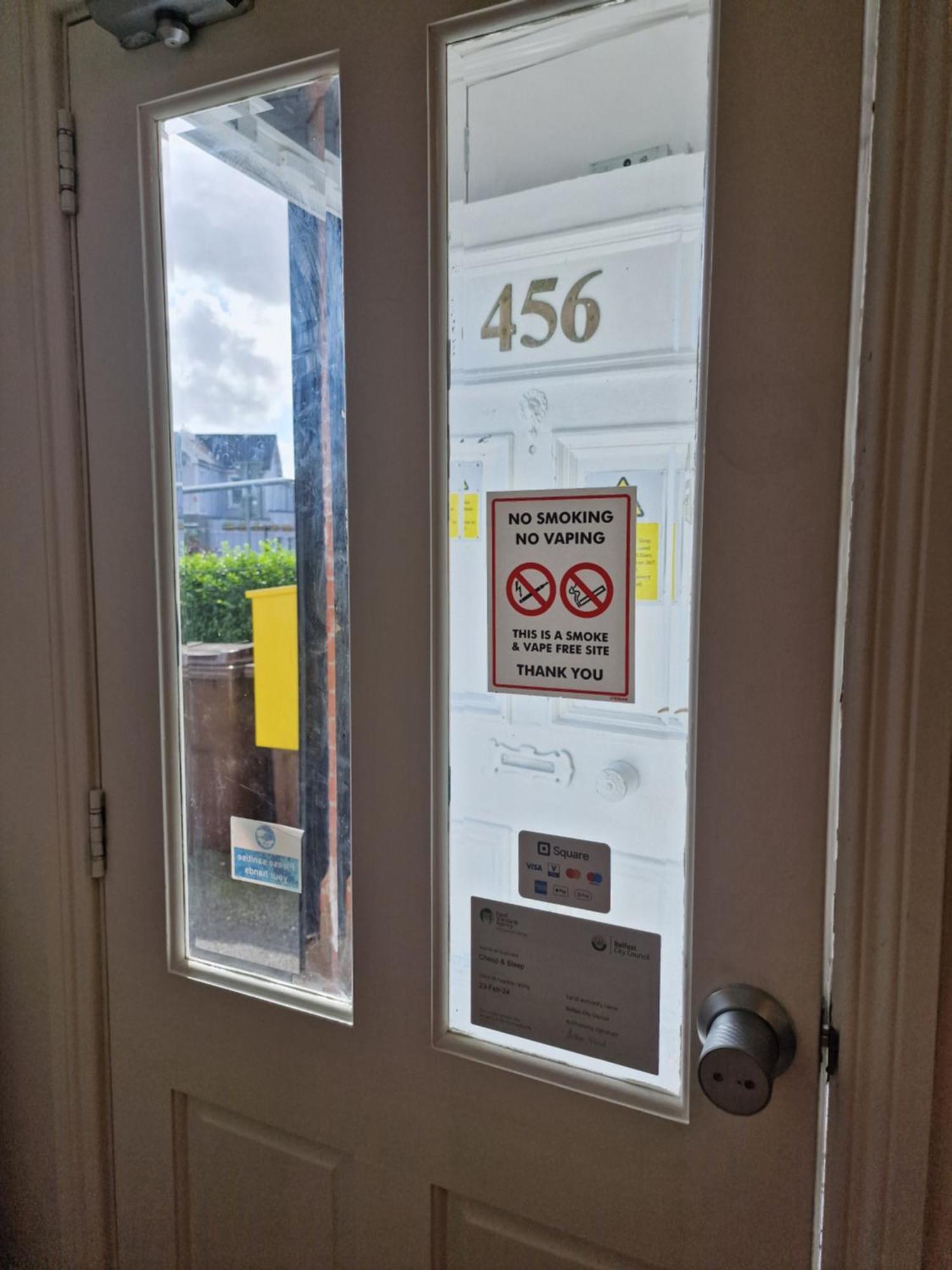 Aunty Katie'S House, Ni Tourist Board Certified & Located On The Main Oldpark Road To Belfast, With Free Continental Breakfast & Free Ultra Fast Sky Internet, Free Sky Sports & Free Sky Cinema, Self-Check In After 10Pm Gmt旅舍 外观 照片