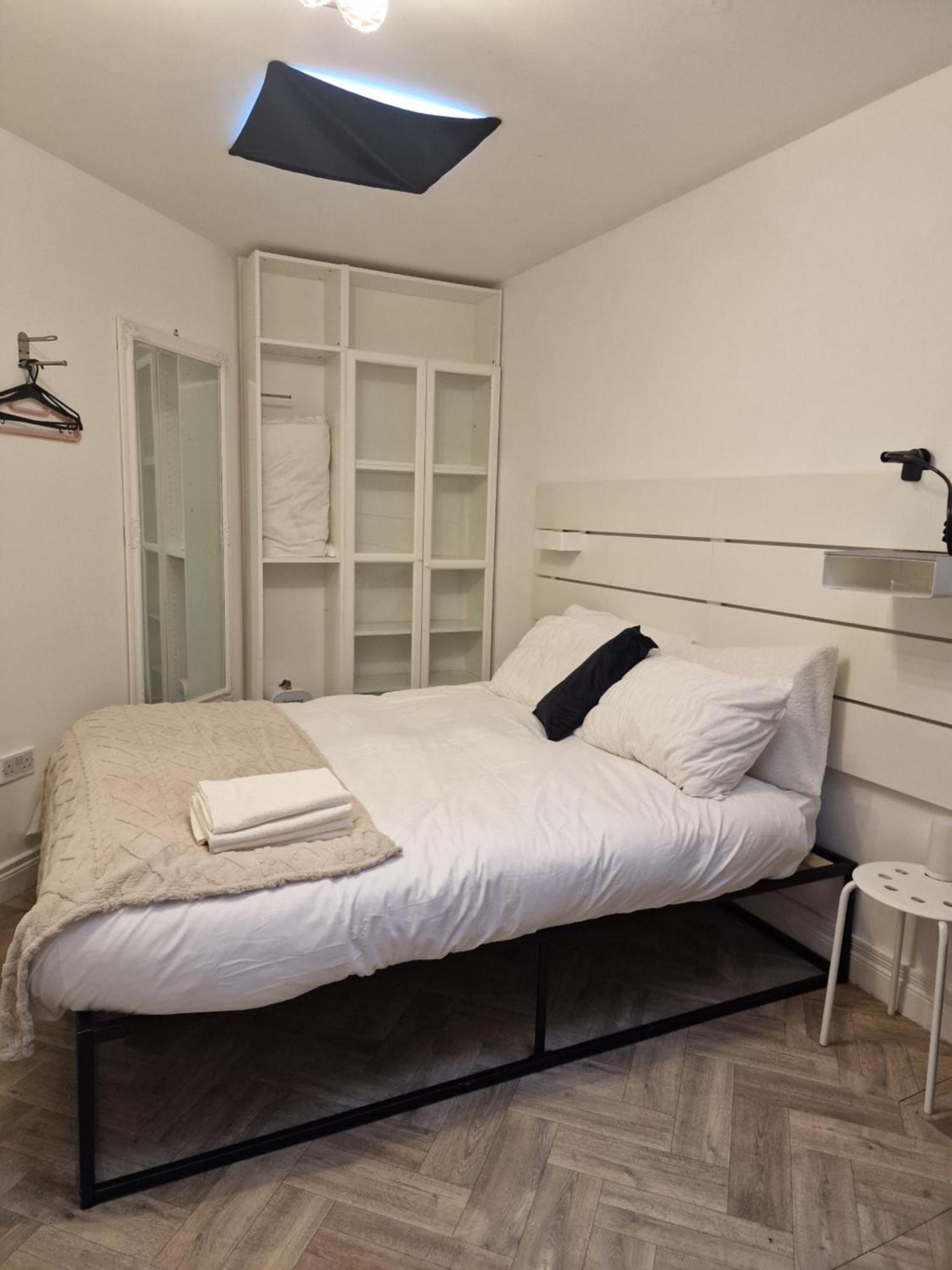 Aunty Katie'S House, Ni Tourist Board Certified & Located On The Main Oldpark Road To Belfast, With Free Continental Breakfast & Free Ultra Fast Sky Internet, Free Sky Sports & Free Sky Cinema, Self-Check In After 10Pm Gmt旅舍 外观 照片