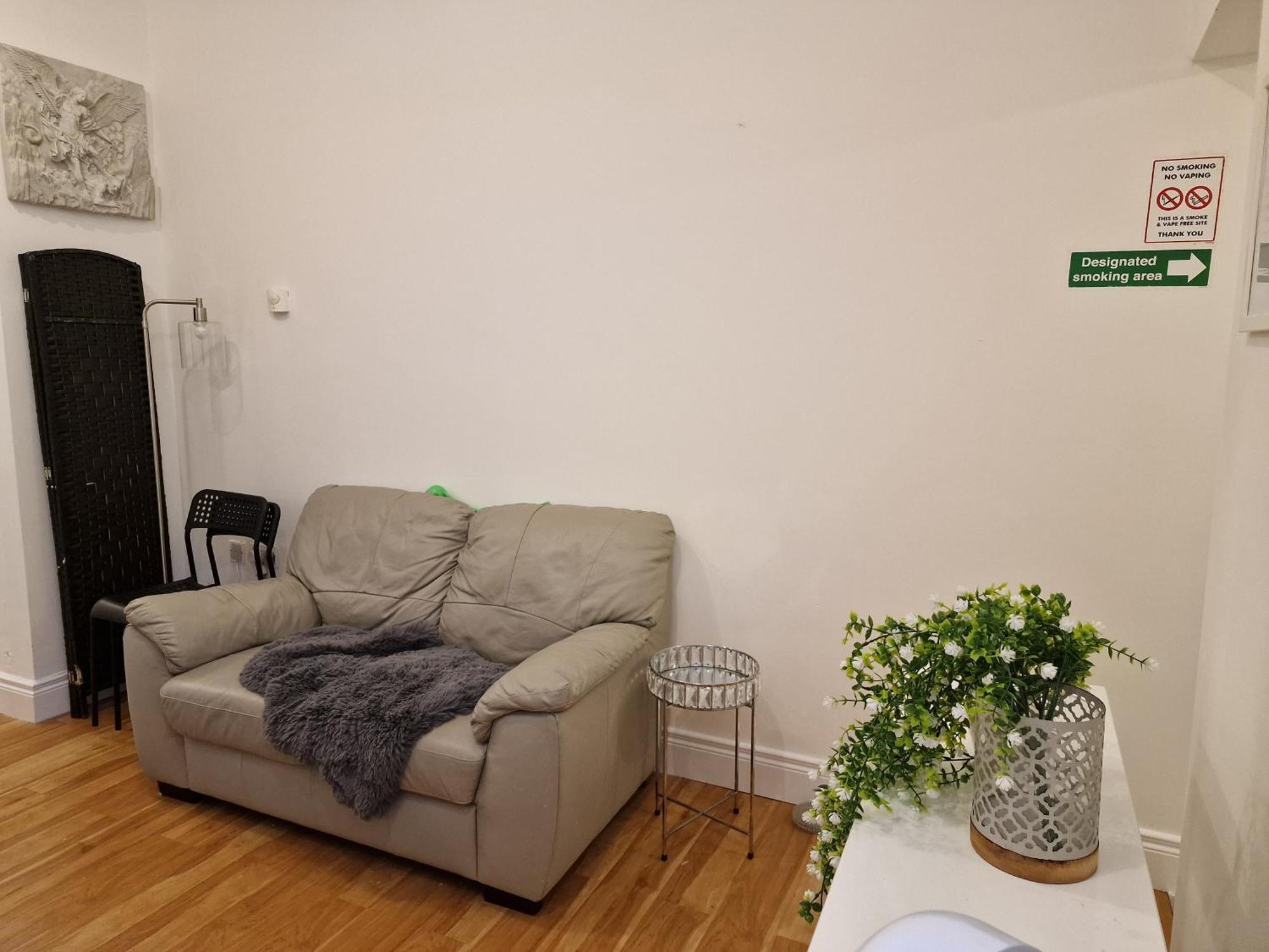Aunty Katie'S House, Ni Tourist Board Certified & Located On The Main Oldpark Road To Belfast, With Free Continental Breakfast & Free Ultra Fast Sky Internet, Free Sky Sports & Free Sky Cinema, Self-Check In After 10Pm Gmt旅舍 外观 照片